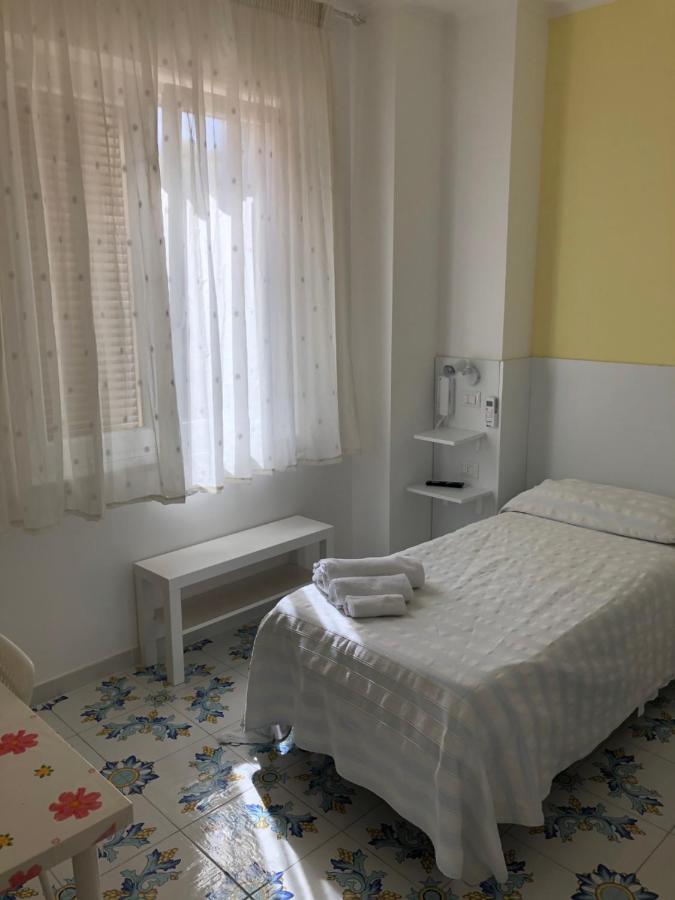 Albergo Oasi Neapel Exteriör bild
