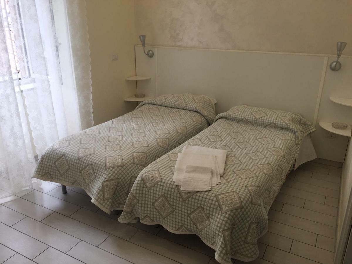 Albergo Oasi Neapel Exteriör bild