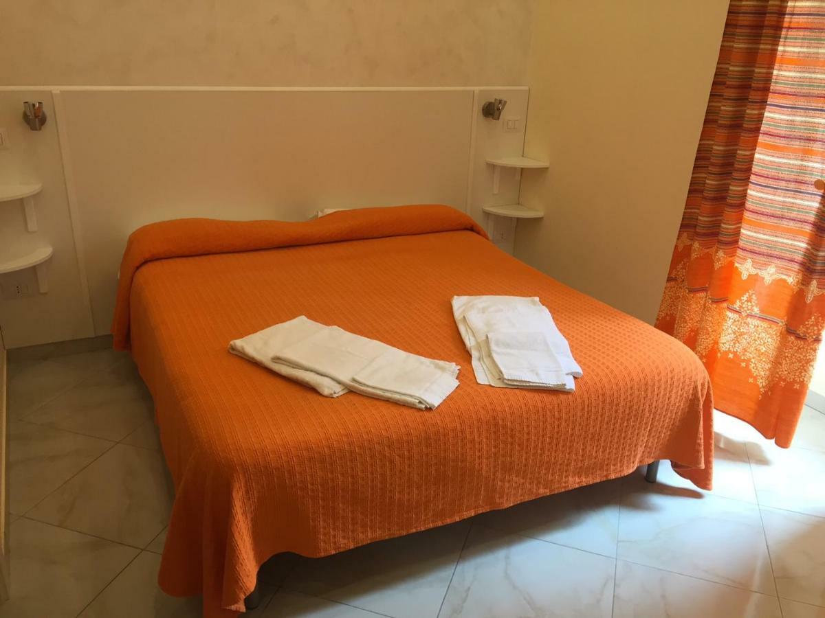 Albergo Oasi Neapel Exteriör bild