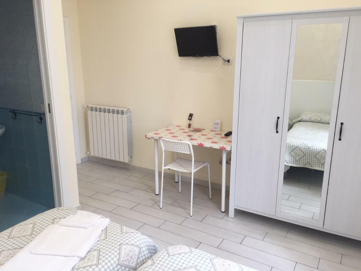 Albergo Oasi Neapel Exteriör bild