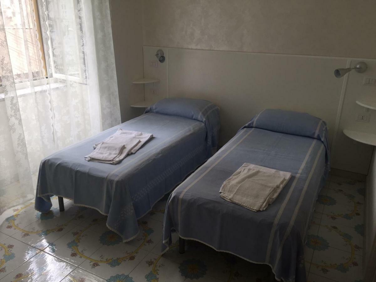 Albergo Oasi Neapel Exteriör bild